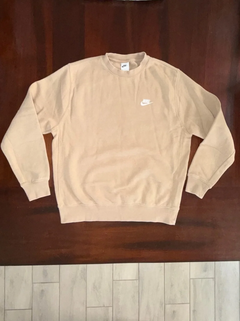 Nike Fleece Crewneck Pullover Sweatshirt in Tan - Size Medium